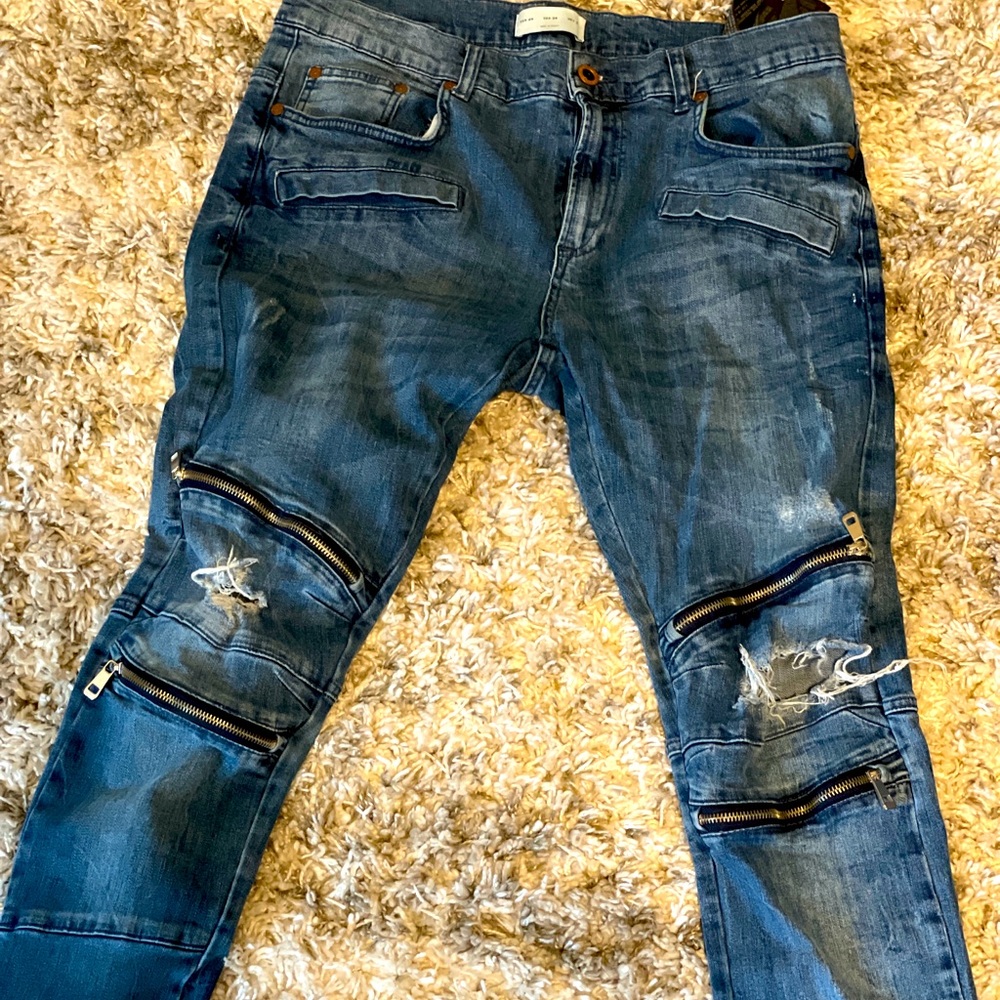 Jeans w/ Zippers